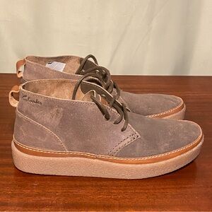 Clarks Men’s Oakpark Mid Chukka Boots Leather size 10.5 Medium